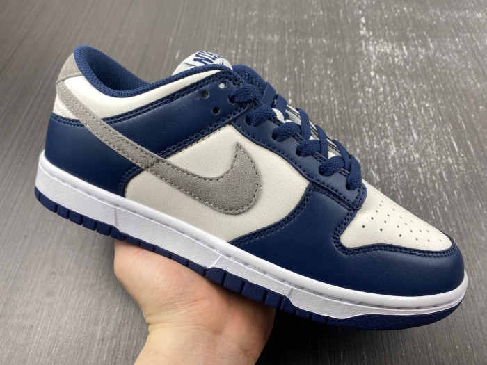 nike dunk low midnight navy fd9749-400